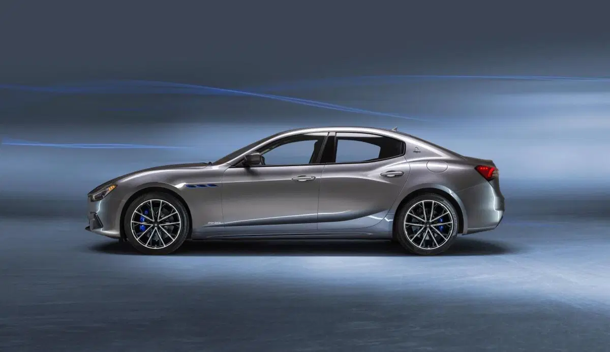 Maserati Ghibli Hybrid, la prima ibrida del Tridente (4)