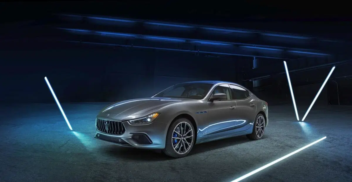 Maserati Ghibli Hybrid, la prima ibrida del Tridente (14)