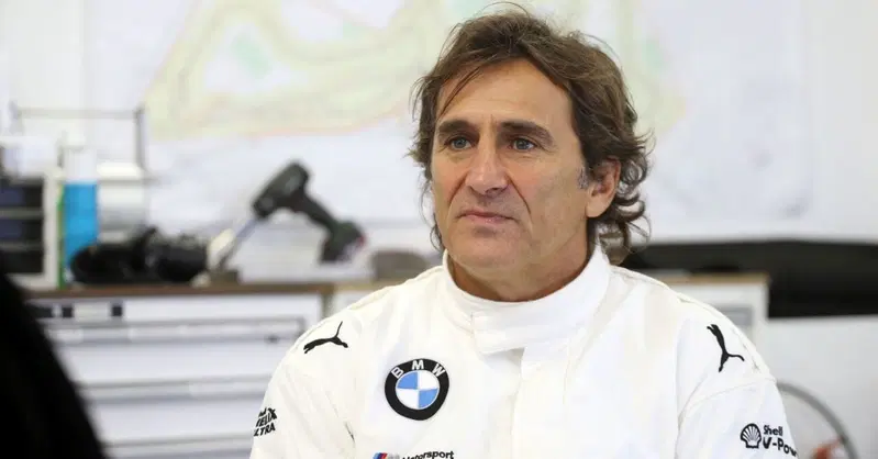 Incendio a casa di Alex Zanardi: i pannelli fotovoltaici innescano le fiamme 