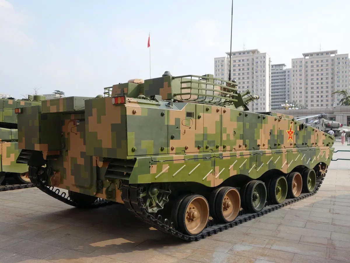 ZBD-04: il carro IFV da combattimento e trasporto dell'esercito cinese (2)