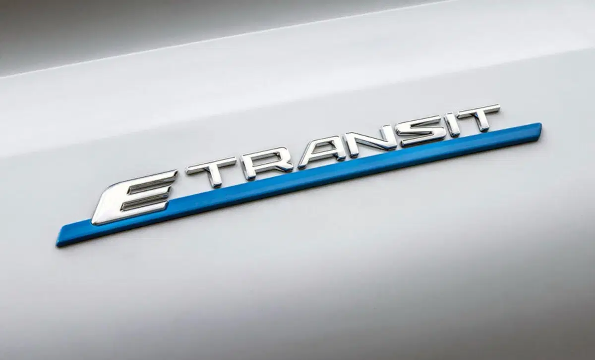 Ford E-Transit Furgone 390 Batteria 68kWh 269CV PL-TM-DC Furgone Trend (24)