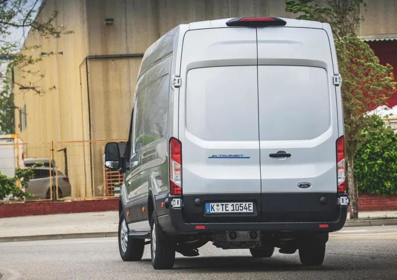 Ford E-Transit Furgone (4)