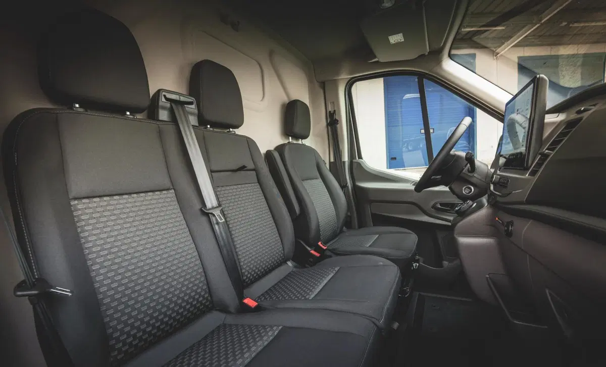 Ford E-Transit Furgone 390 Batteria 68kWh 269CV PL-TM-DC Furgone Trend (12)