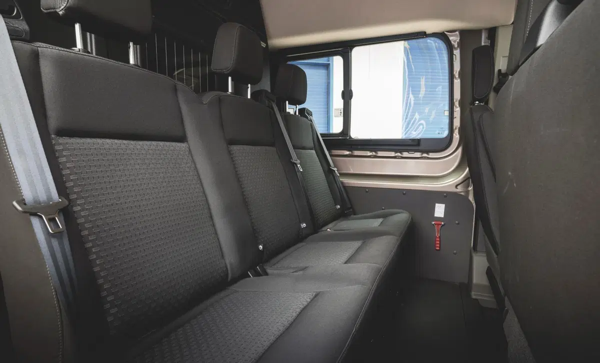 Ford E-Transit Furgone 390 Batteria 68kWh 269CV PL-TM-DC Furgone Trend (17)