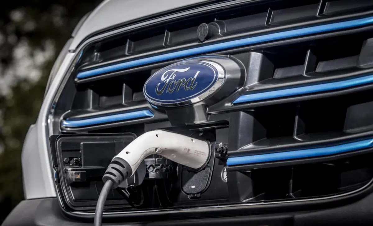 Ford E-Transit Telaio (2021->>) (3)