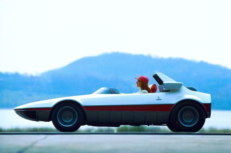 Bertone Autobianchi Runabout Concept (1969) - Da notare la silhouette gi&agrave; simile alla X1/9, soprattutto nella parte frontale