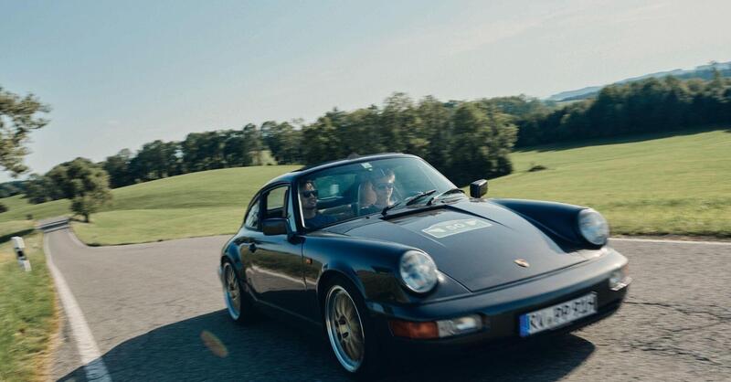 Per imparare a guidare a 17 anni, niente di meglio una Porsche 911 SC del 1980 (ti piace vincere facile)