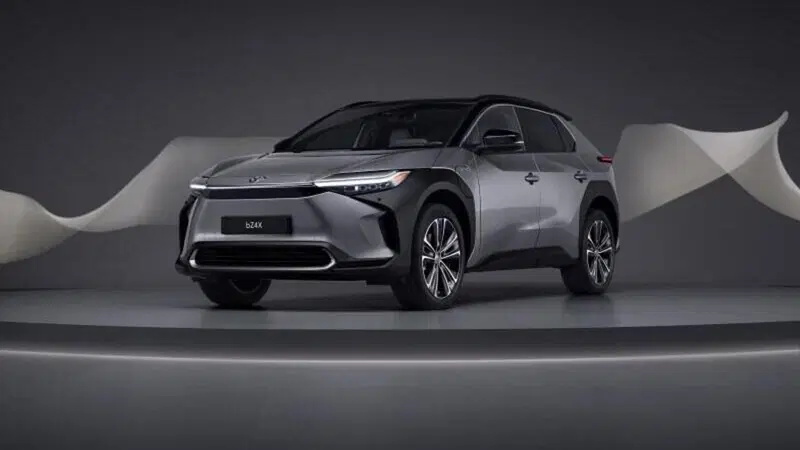 Caso eclatante per l'elettrica Toyota: arriva addirittura il buy-back