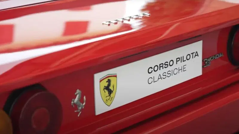 Ferrari Classiche: ora so come si guidano i Cavallini d'epoca dalla 365 GTB/4 alla 550 Maranello [VIDEO]