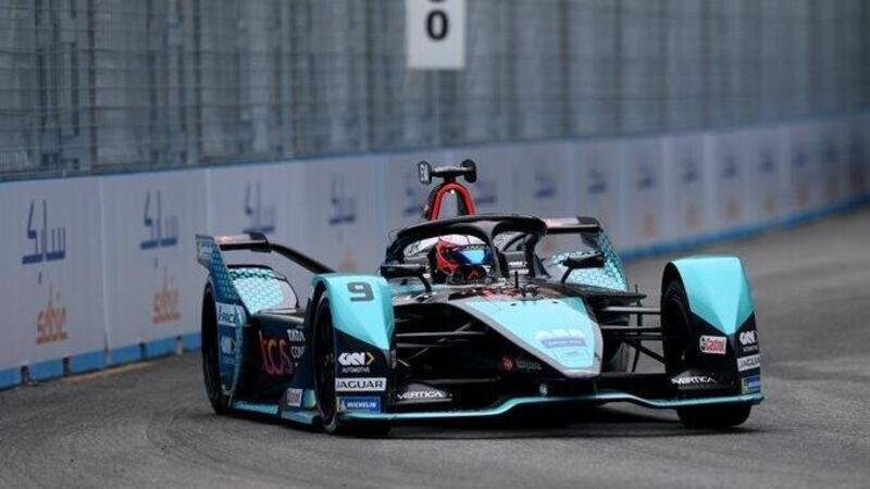 Formula E, ePrix Seoul 2022: vince Evans. Giovinazzi out