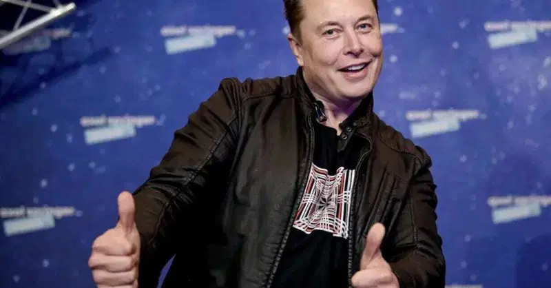 Elon Musk, fede politica e un'offerta per Manchester United (smentita)