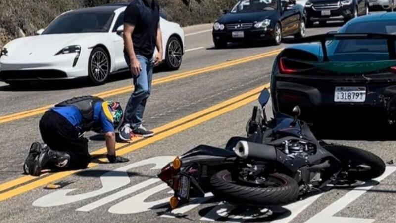 Incidente Rimac Nevera: tamponata da una moto [VIDEO] 