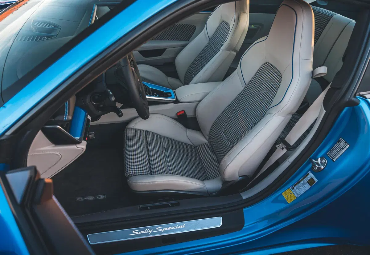 Porsche 911 Sally Carrera Special 2022 (17)