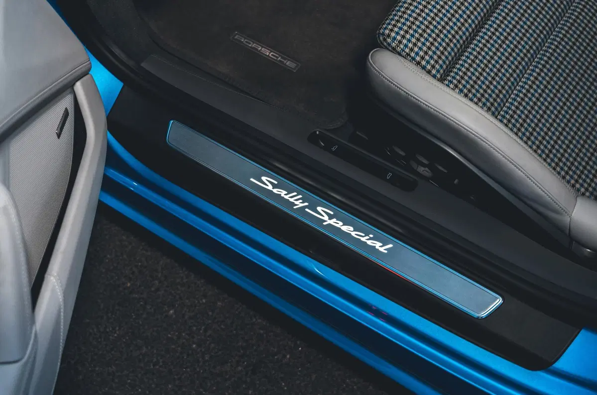 Porsche 911 Sally Carrera Special 2022 (33)
