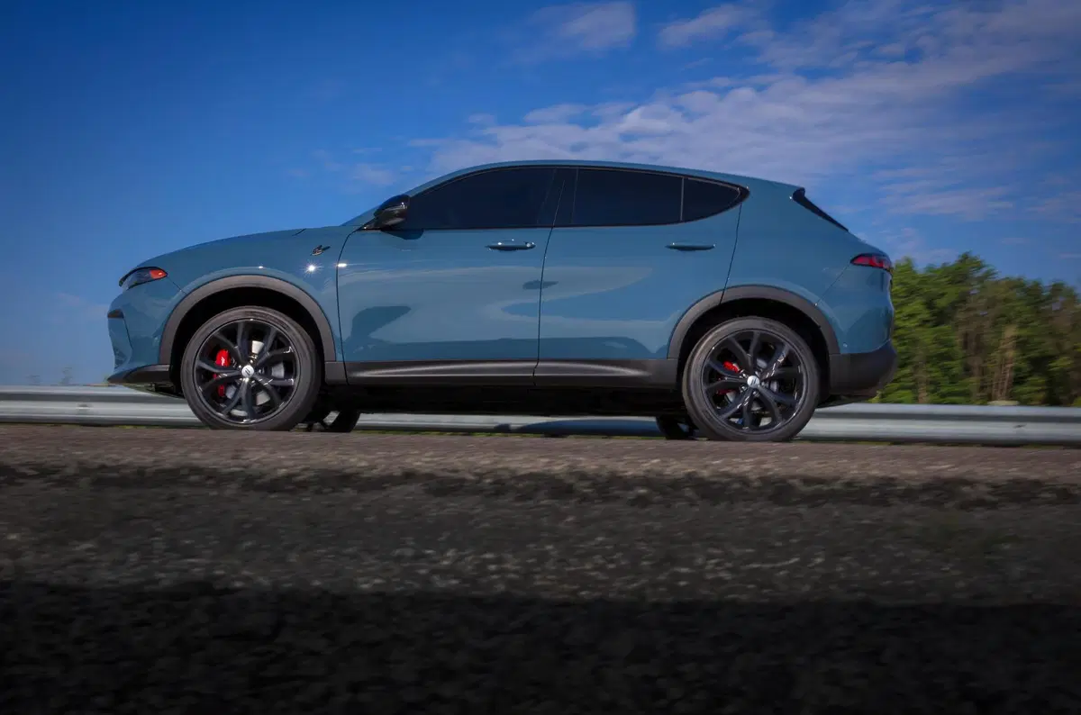 Dodge Hornet, il look dell'Alfa Romeo Tonale sbarca in America  (9)