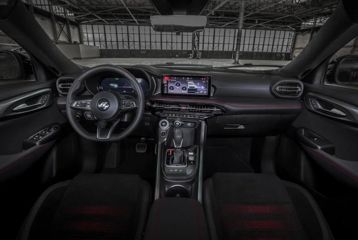 Dodge Hornet, il look dell'Alfa Romeo Tonale sbarca in America  (10)
