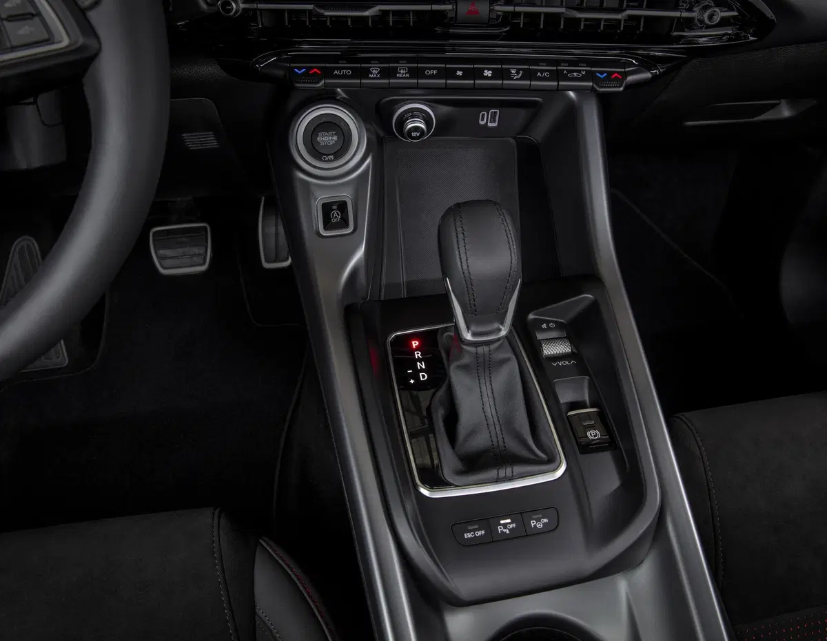Dodge Hornet, il look dell'Alfa Romeo Tonale sbarca in America  (4)