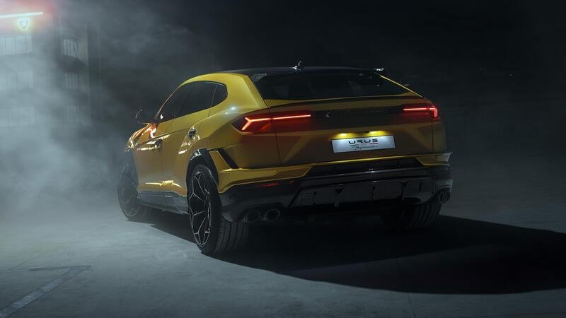 Lamborghini Urus Performante: ecco la nuova super suv 2023 pi&ugrave; potente che mai [VIDEO]