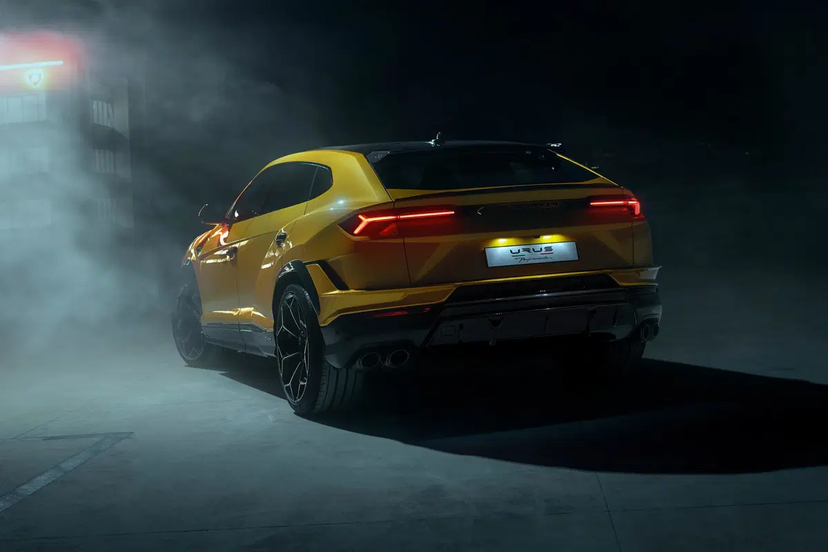 Lamborghini Urus Performante: ecco la nuova super suv 2023 più potente che mai (2)