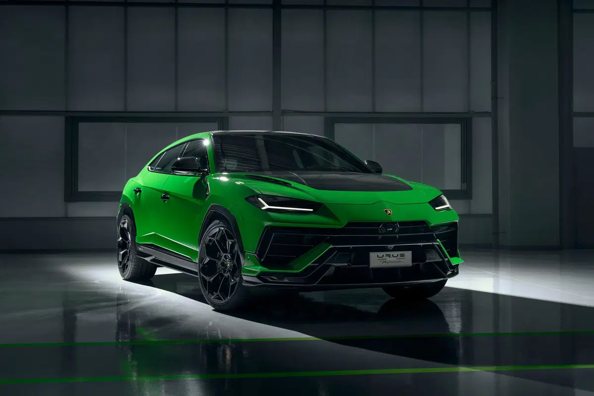 Lamborghini Urus Performante: ecco la nuova super suv 2023 più potente che mai (17)