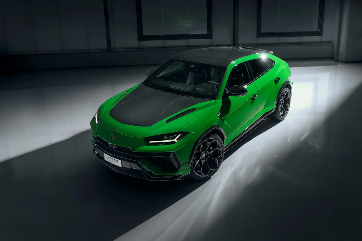 Lamborghini Urus Performante: ecco la nuova super suv 2023 più potente che mai (24)