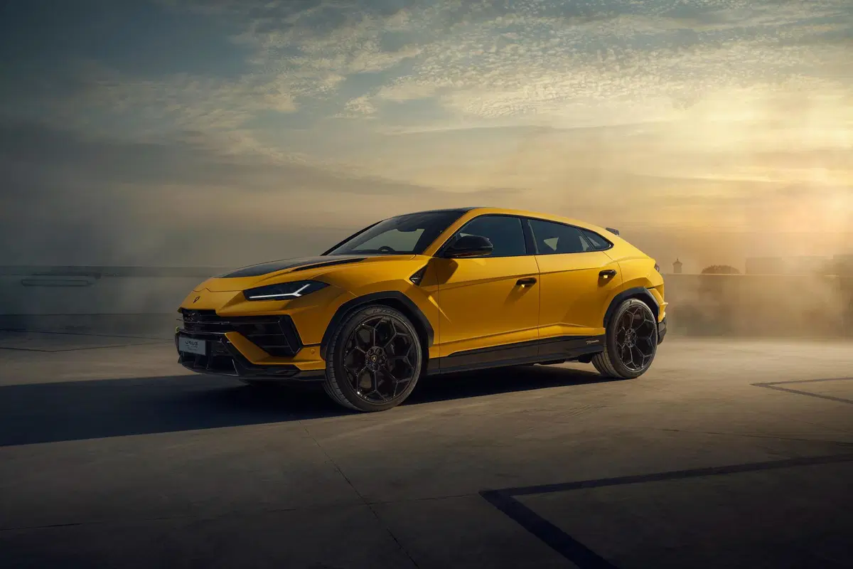 Lamborghini Urus Performante: ecco la nuova super suv 2023 più potente che mai (26)