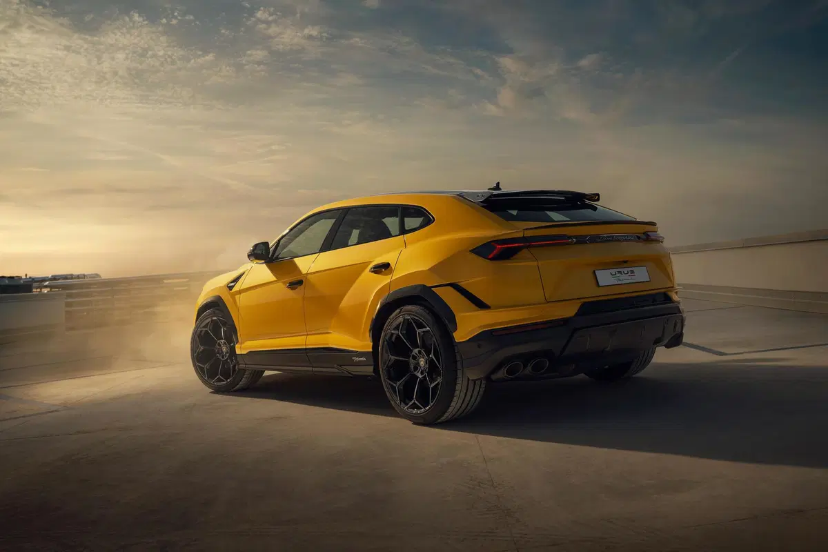 Lamborghini Urus Performante: ecco la nuova super suv 2023 più potente che mai (29)