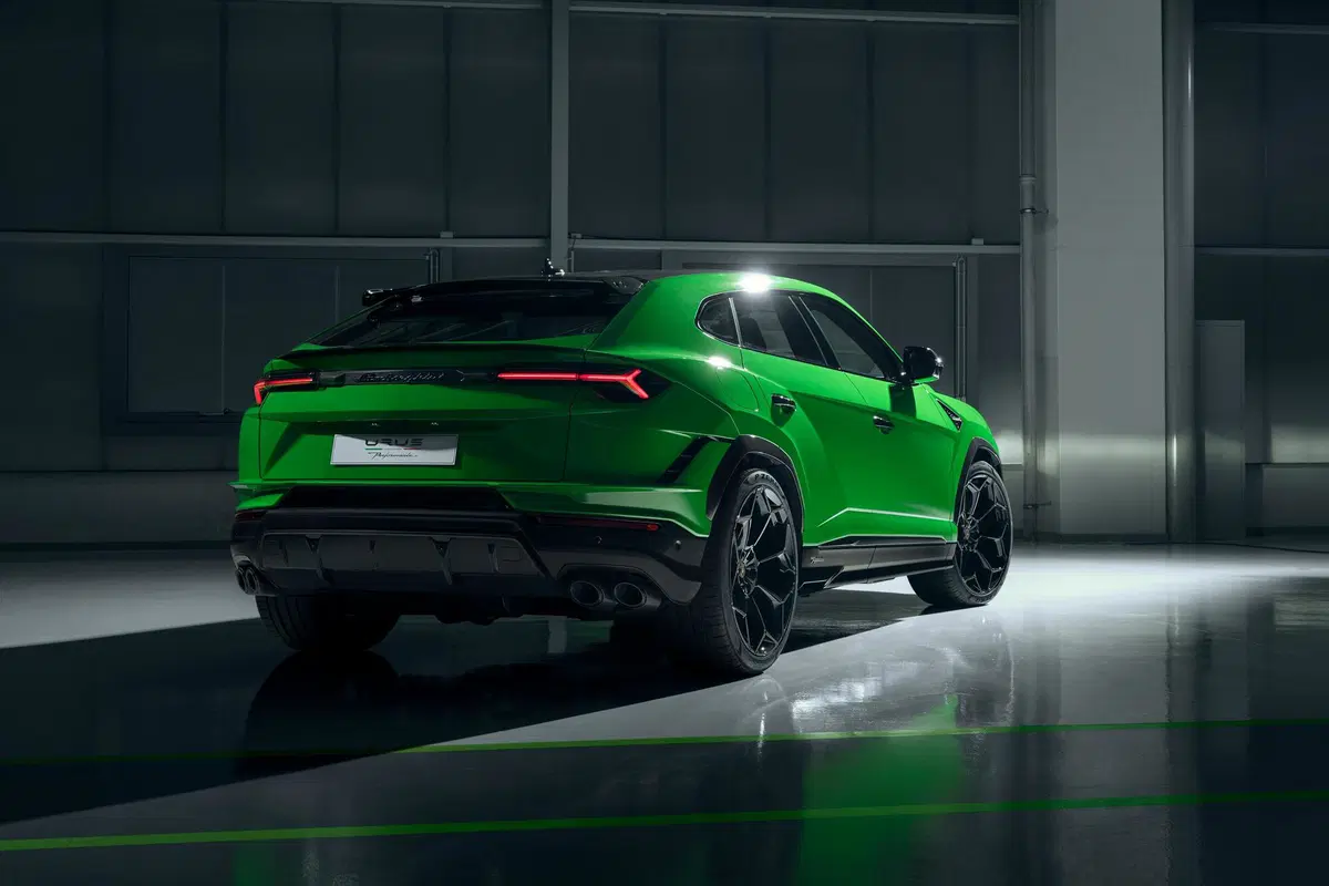 Lamborghini Urus Performante: ecco la nuova super suv 2023 più potente che mai (28)