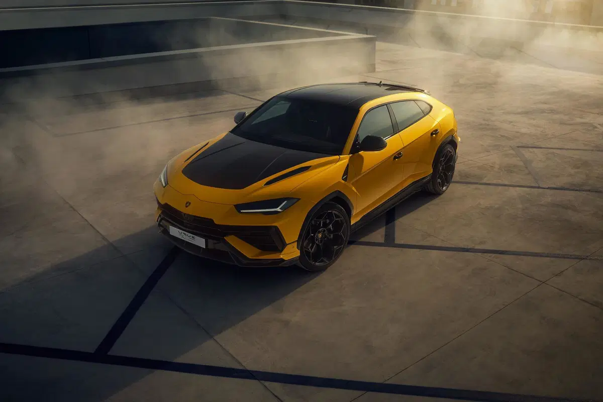 Lamborghini Urus Performante: ecco la nuova super suv 2023 più potente che mai (31)