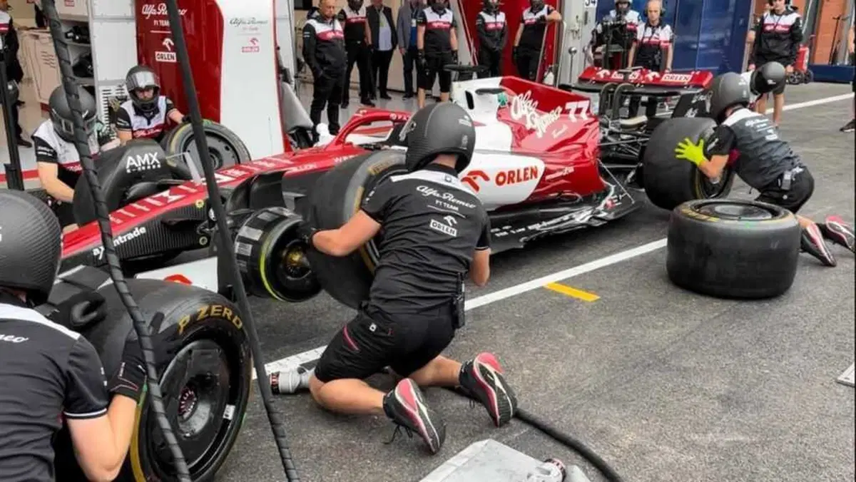 F1, GP Belgio 2022: miglior tempo per Verstappen. Sainz in pole (50)