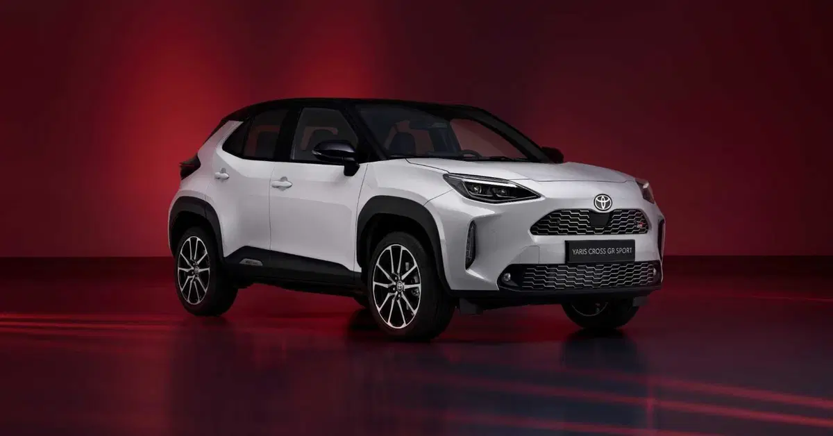 Toyota Yaris Cross: l'allestimento GR Sport ibrido &egrave; pronto