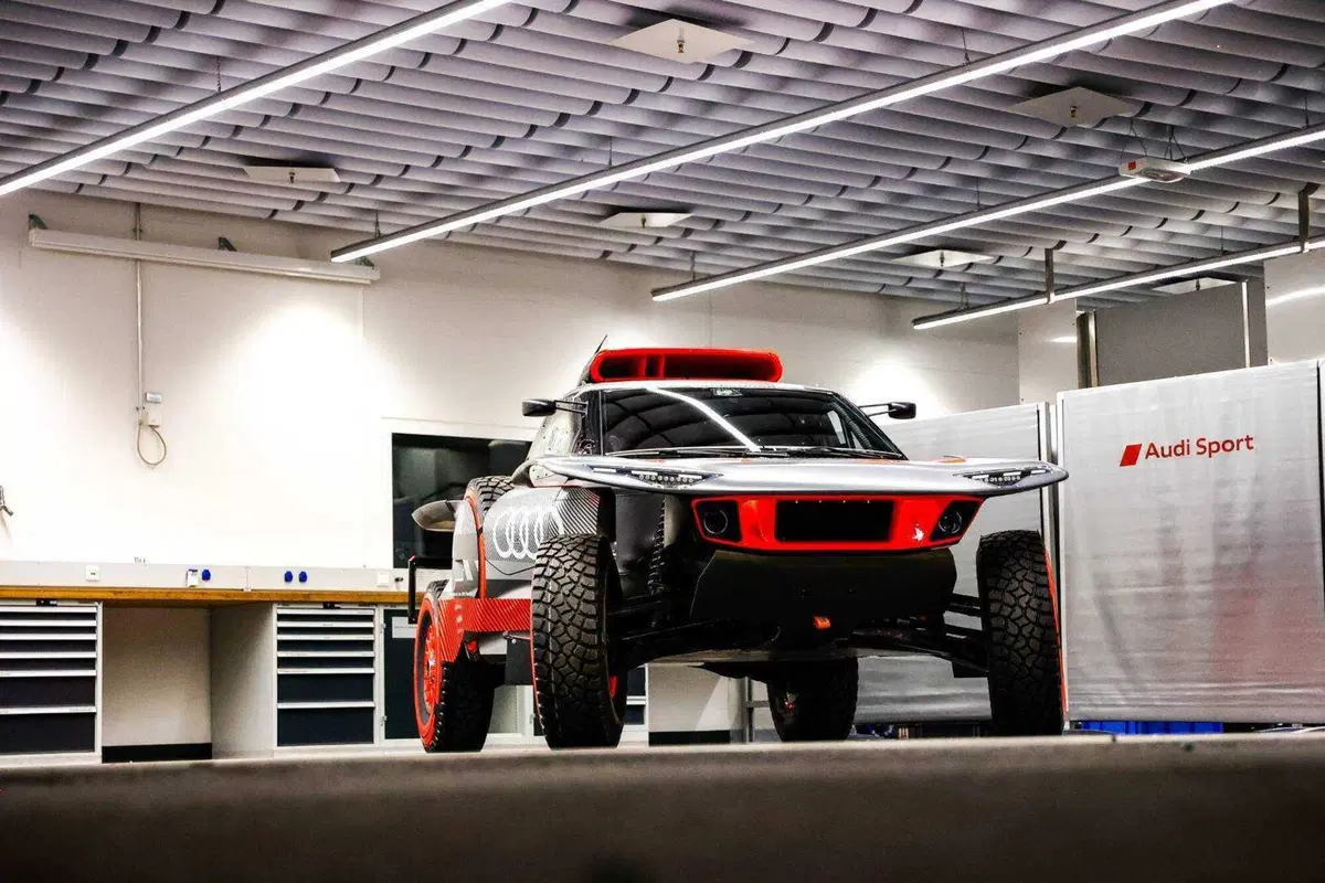 Dakar. Audi lancia l’Astronave RS Q e-tron E2 (15)