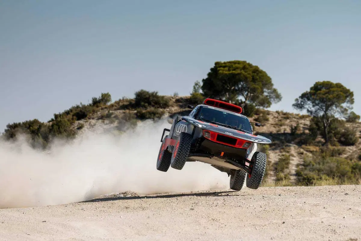 Dakar. Audi lancia l’Astronave RS Q e-tron E2 (3)