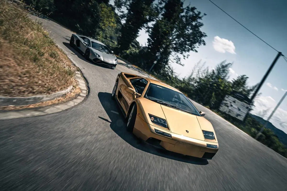 Lamborghini Diablo, l'erede della Countach: il primo V12 "4x4" (2)
