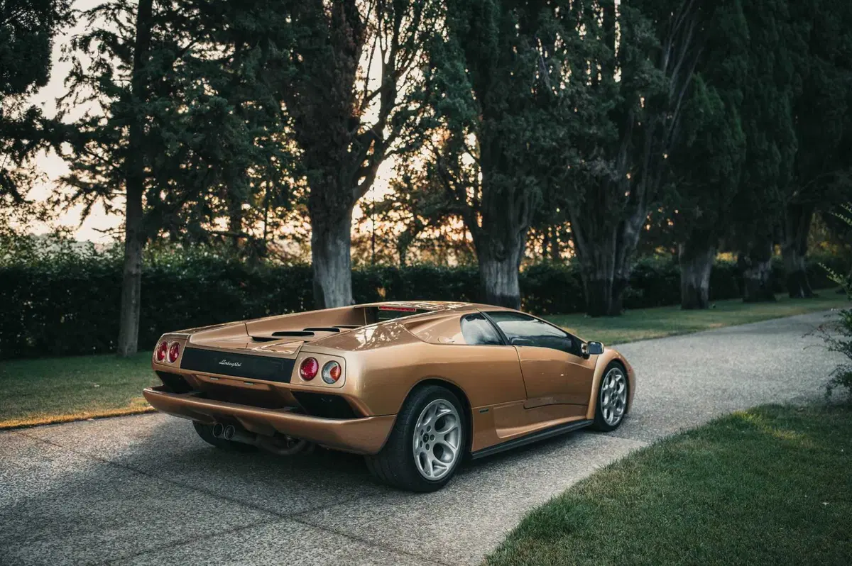 Lamborghini Diablo, l'erede della Countach: il primo V12 "4x4" (5)