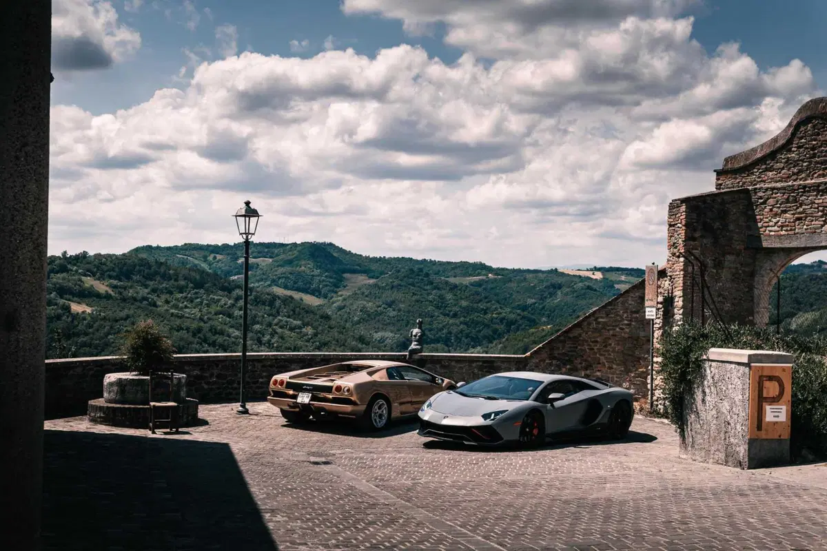 Lamborghini Diablo, l'erede della Countach: il primo V12 "4x4" (13)