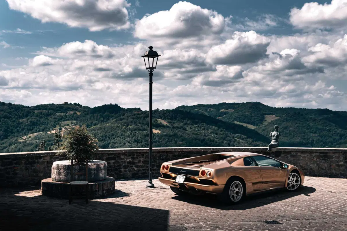 Lamborghini Diablo, l'erede della Countach: il primo V12 "4x4" (16)