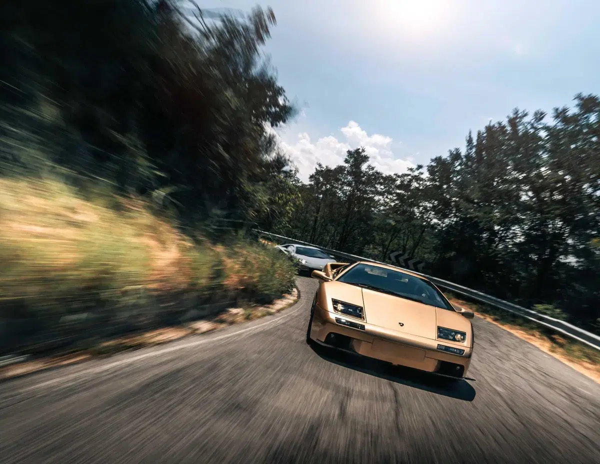 Lamborghini Diablo, l'erede della Countach: il primo V12 "4x4" (20)