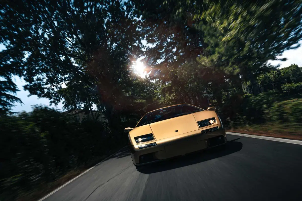 Lamborghini Diablo, l'erede della Countach: il primo V12 "4x4" (22)