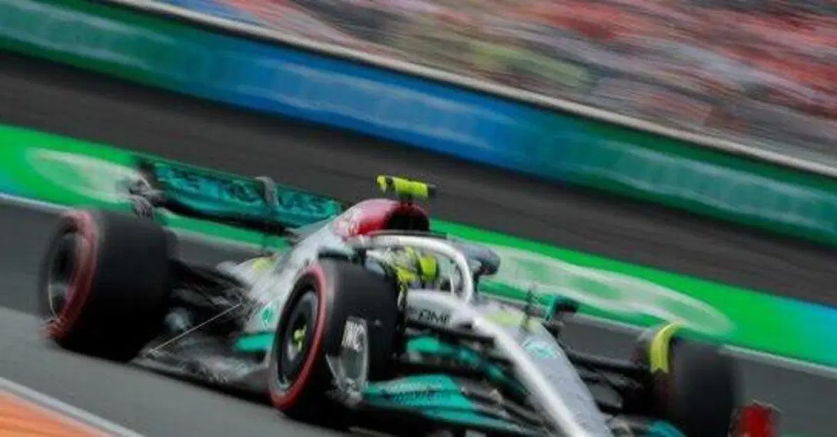 Formula 1, Hamilton: "La W13 si comporta decisamente meglio di Spa"