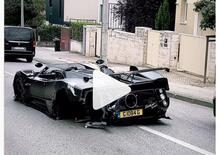 Porsche e Ferrari si ammutoliscono: la Pagani Zonda che le precede è KO [video crashed]