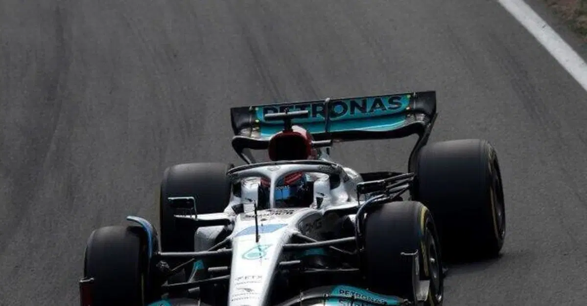 Formula 1, Russell: "Con Lewis &egrave; stata una bella battaglia"