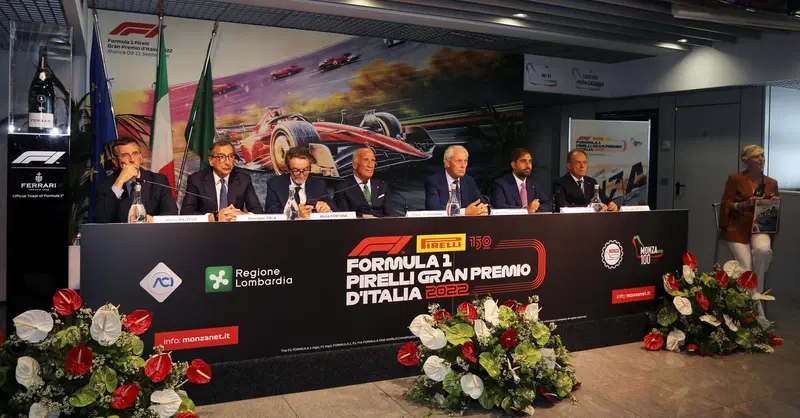 GP Italia F1 Monza '22, partita l'edizione da centenario e record: 350mila insieme a Mattarella e Bocelli