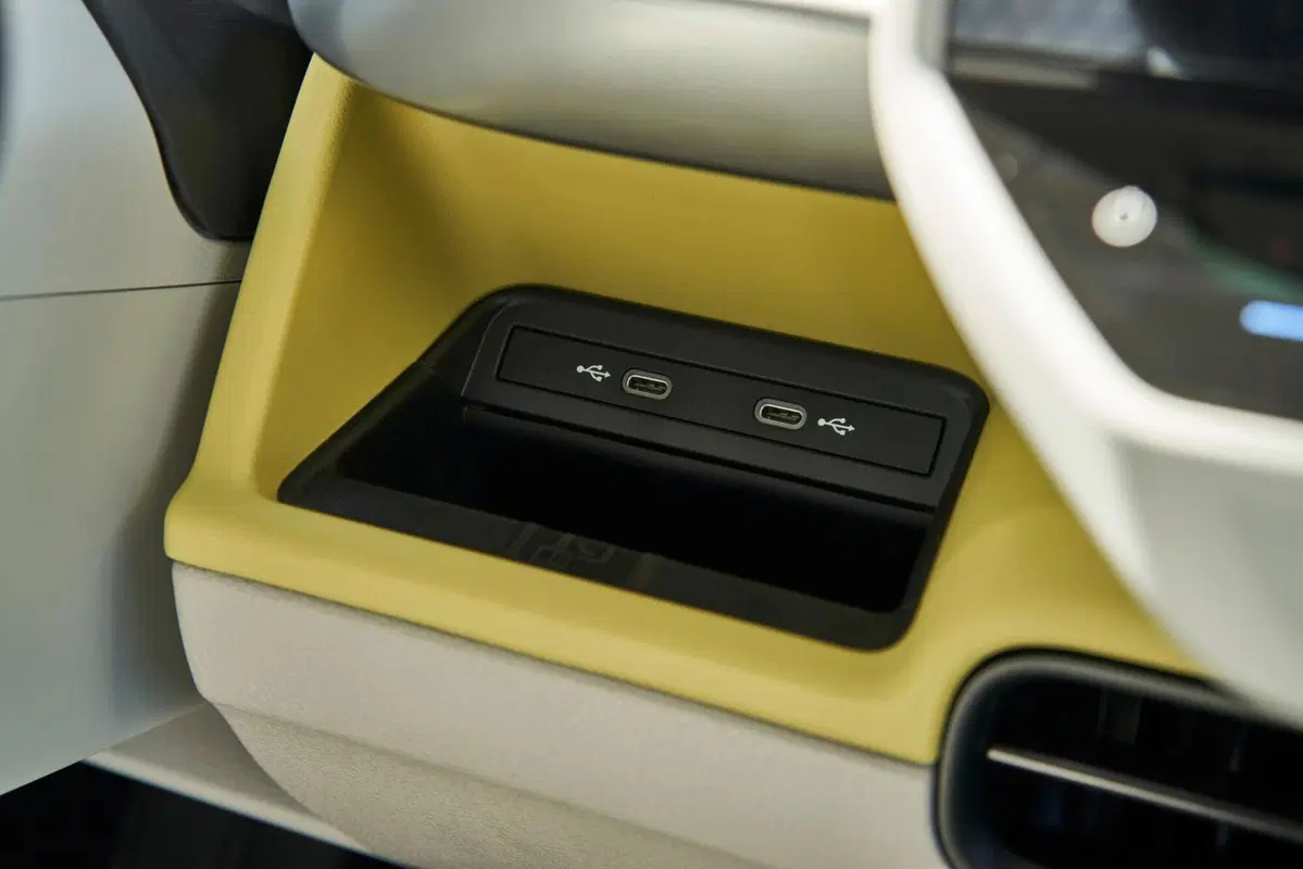 Volkswagen Veicoli Commerciali ID.Buzz (2022-24) (13)