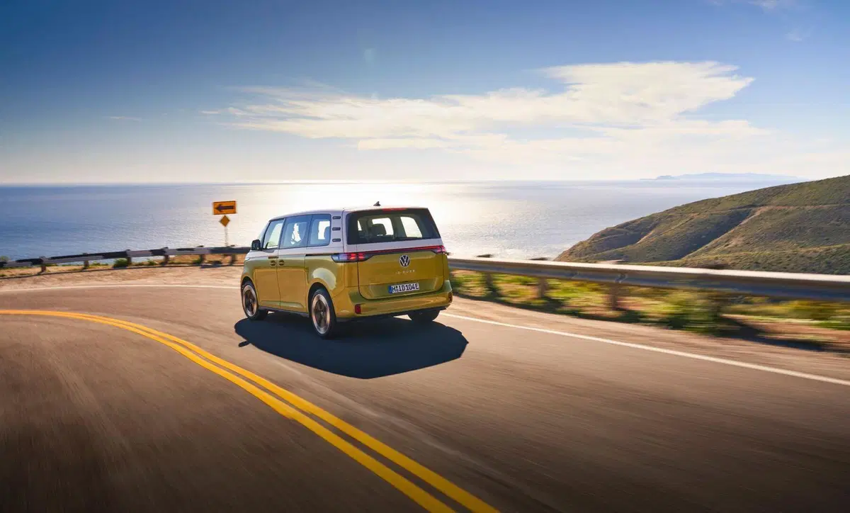 Volkswagen ID.Buzz: si parte da 66.000 euro, la MEB più cara (5)