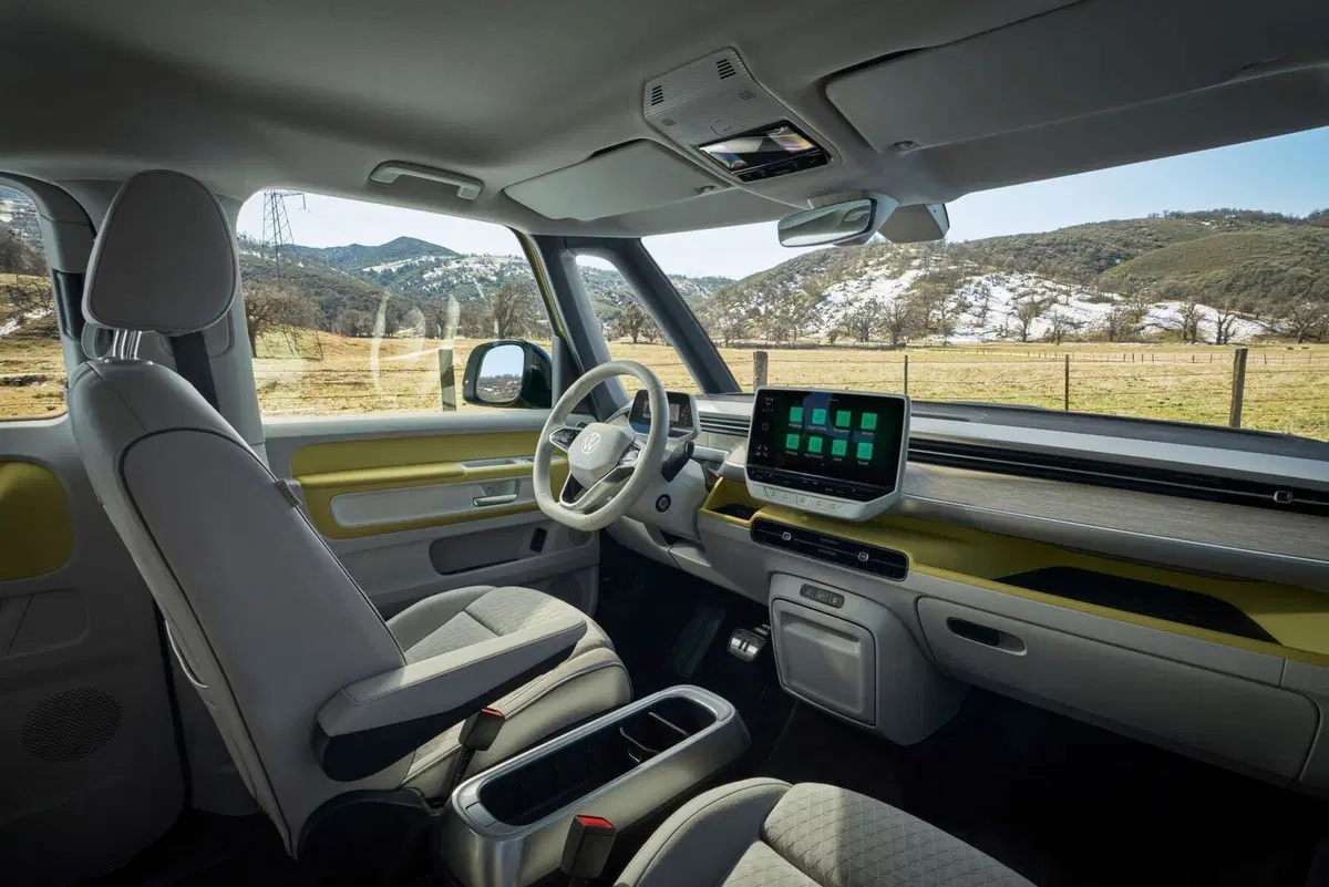 Volkswagen ID.Buzz: si parte da 66.000 euro, la MEB più cara (8)