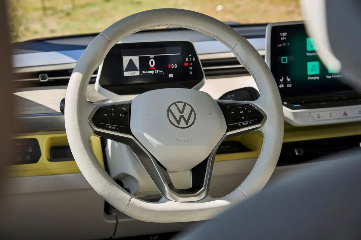Volkswagen ID.Buzz: si parte da 66.000 euro, la MEB più cara (11)