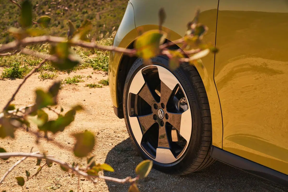 Volkswagen ID.Buzz: si parte da 66.000 euro, la MEB più cara (16)