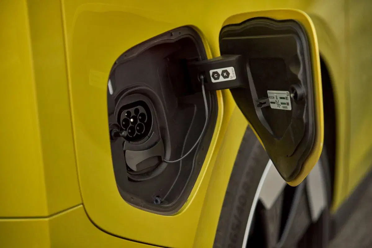 Volkswagen ID.Buzz: si parte da 66.000 euro, la MEB più cara (17)
