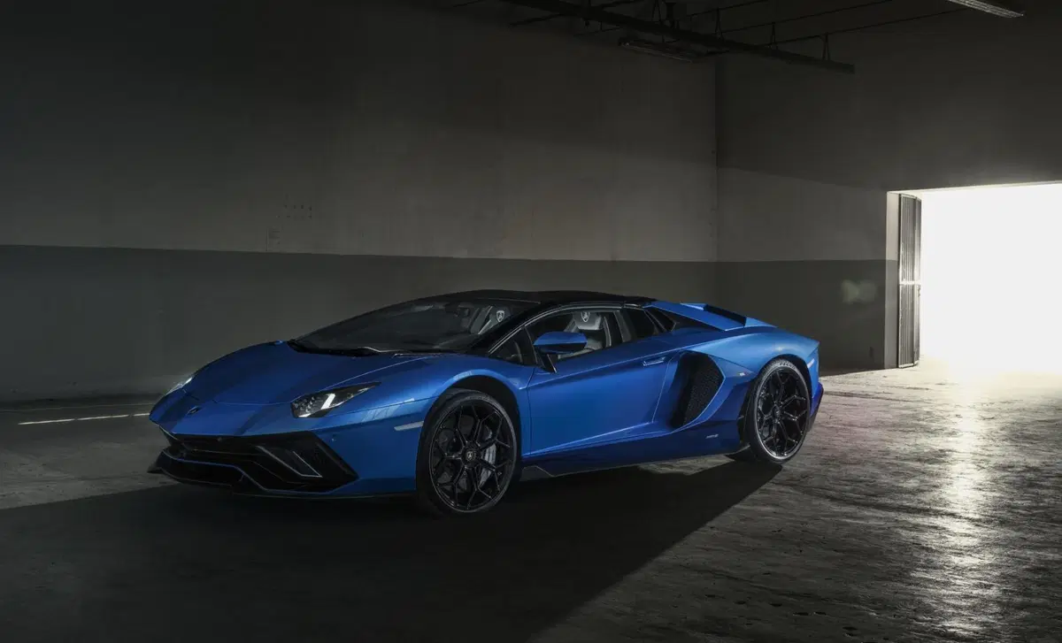 Lamborghini Aventador Cabrio (2012-21) (2)